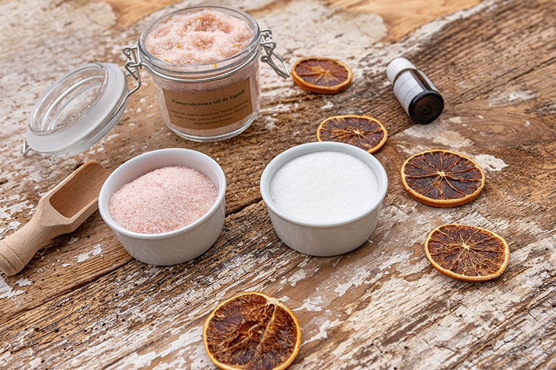 Domowa sól do kąpieli w słoiczku