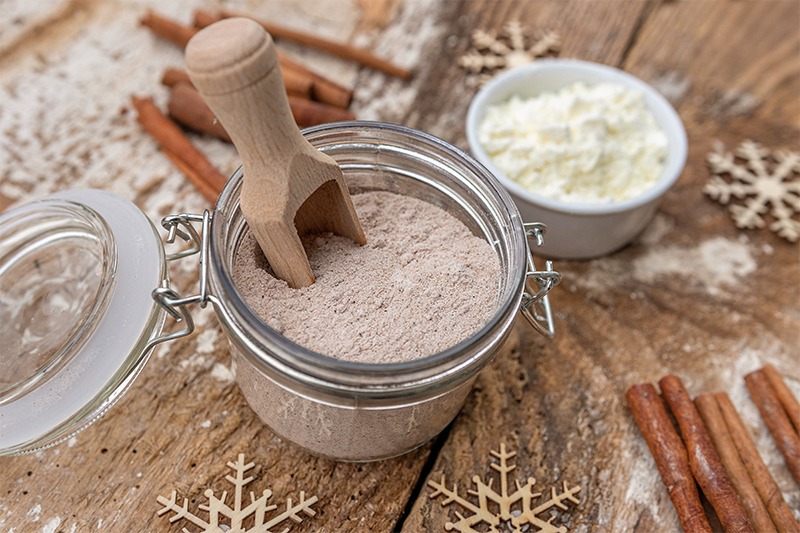 Domowy puder do kąpieli w słoiczku