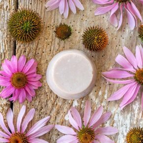 Naturalne barwienie mydeł alkanna 2